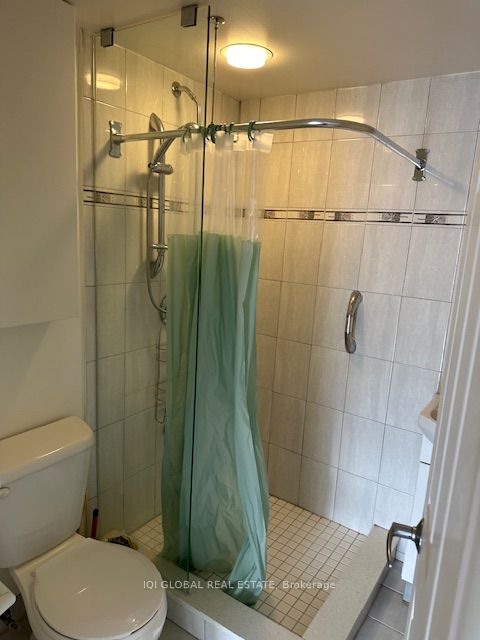 2800 Warden Ave, #803