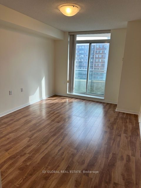 2800 Warden Ave, #803
