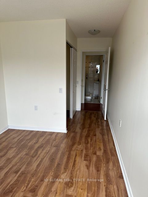 2800 Warden Ave, #803