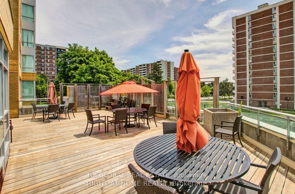 2800 Warden Ave, #803