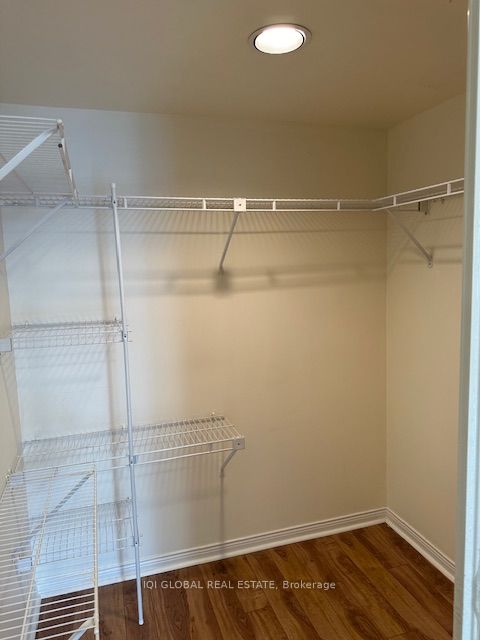 2800 Warden Ave, #803