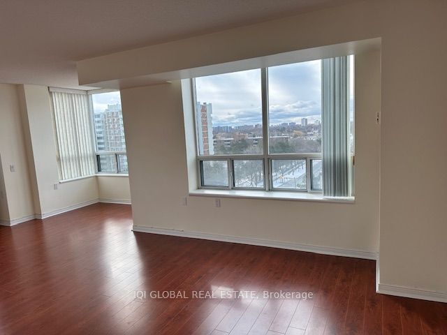 2800 Warden Ave, #803