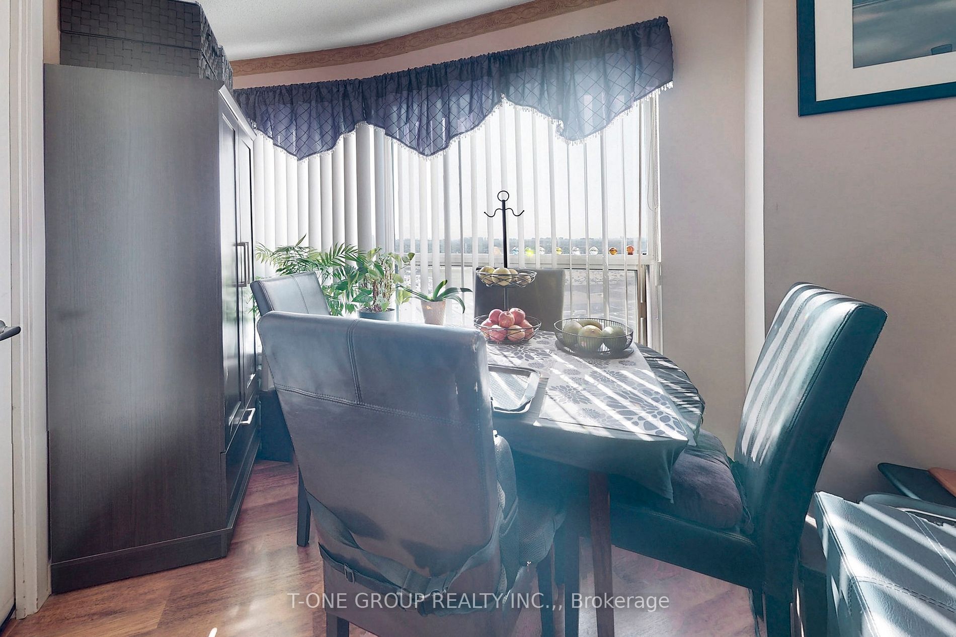 36 Lee Centre Dr, #2311