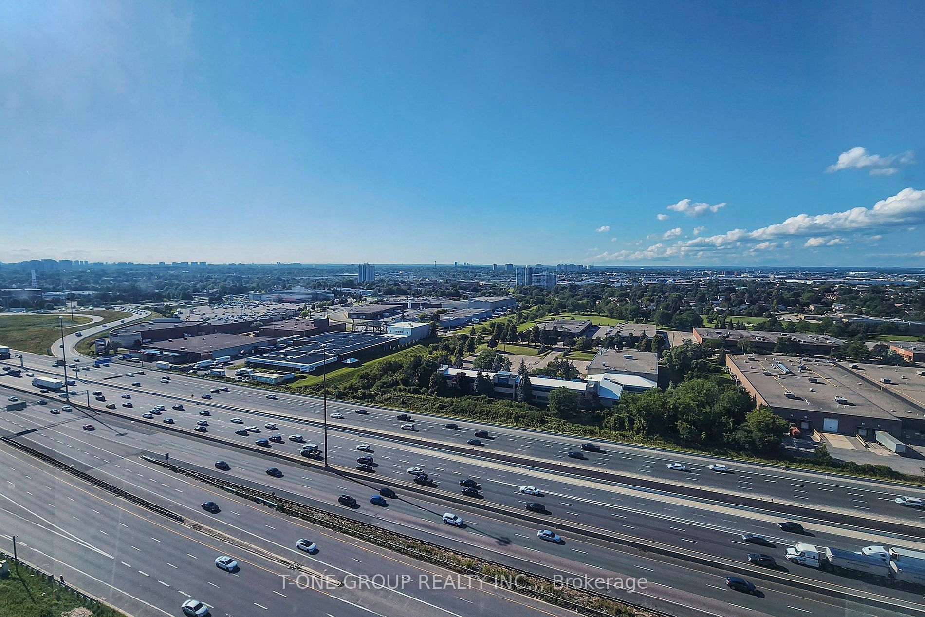 36 Lee Centre Dr, #2311