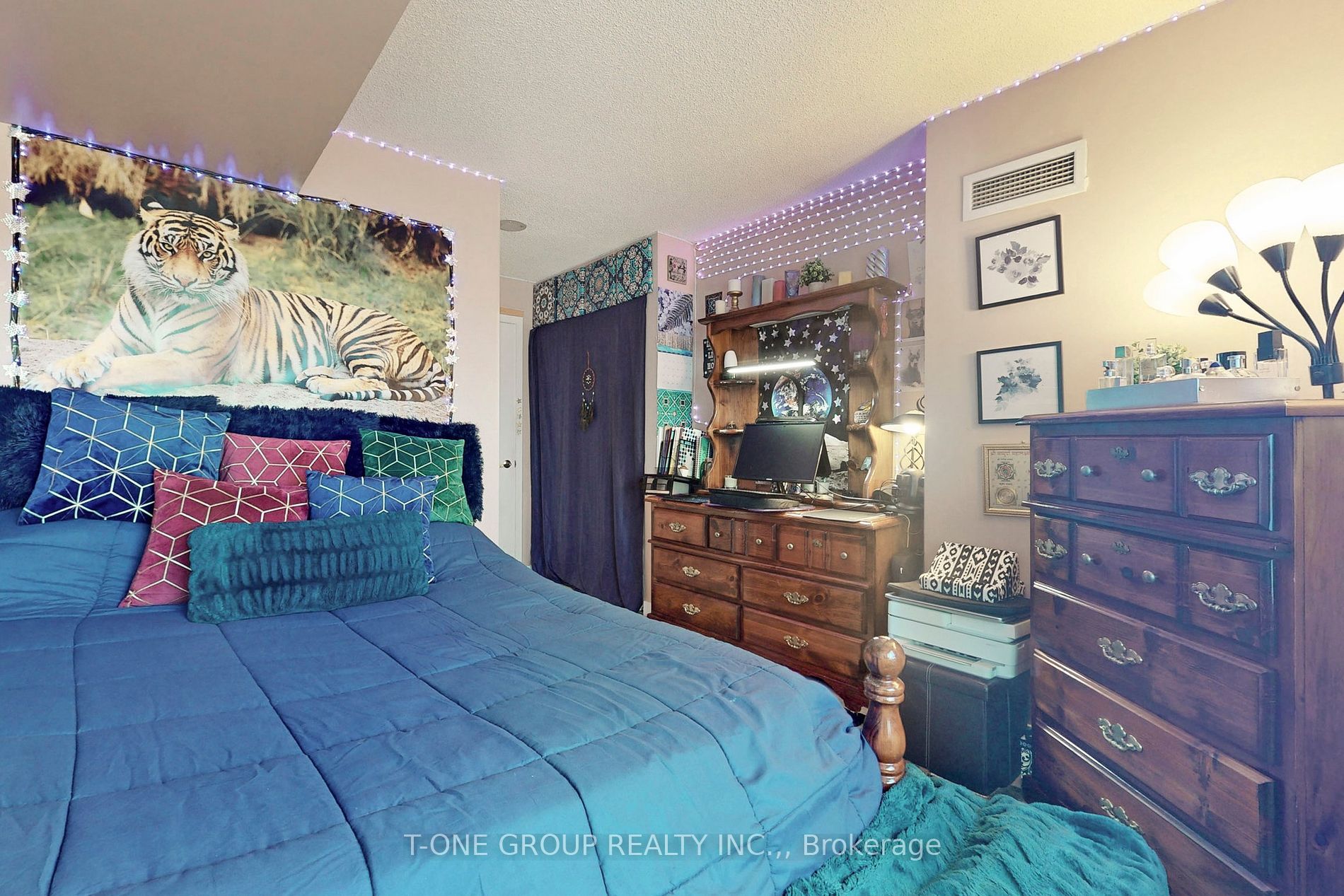 36 Lee Centre Dr, #2311