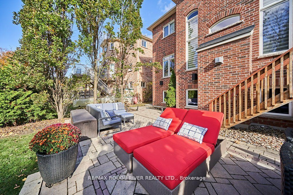 2326 Southcott Road
