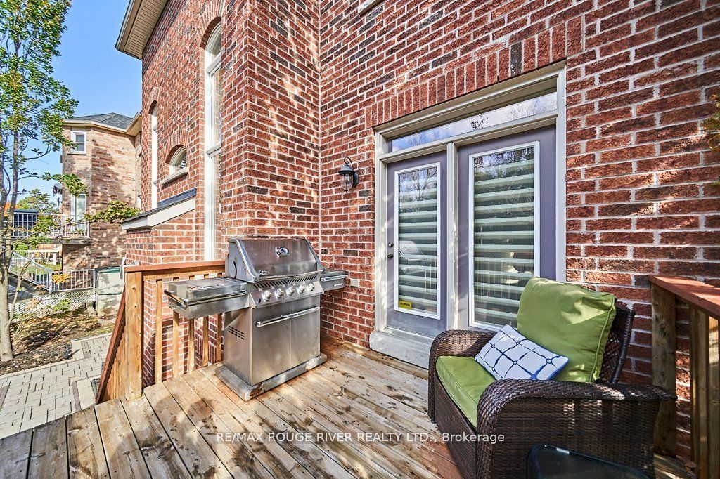 2326 Southcott Road