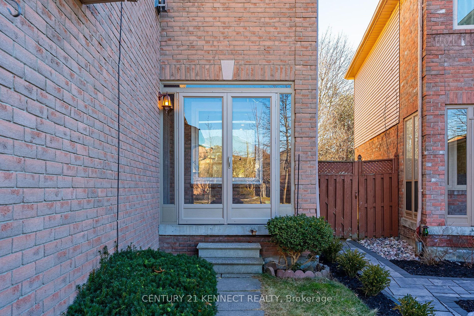 5 Knotty Pine Drive
