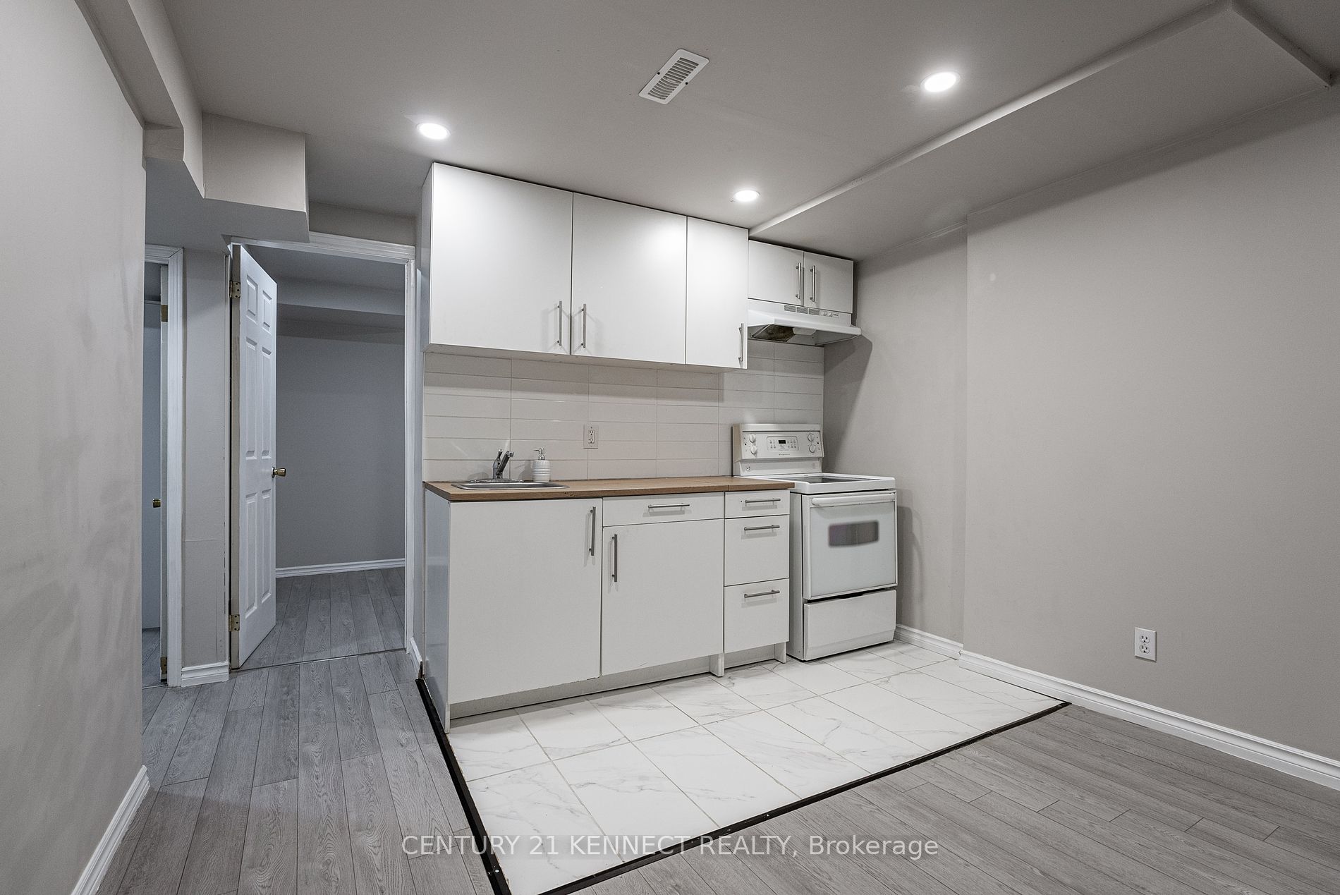 5 Knotty Pine Drive