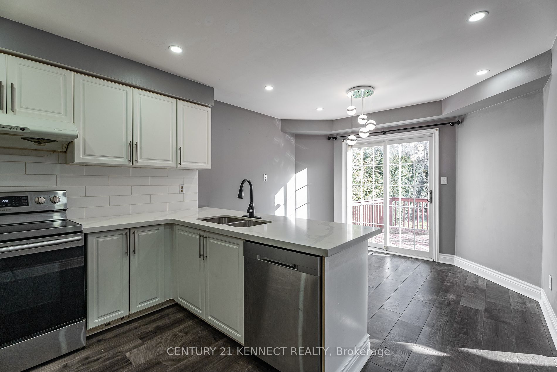 5 Knotty Pine Drive