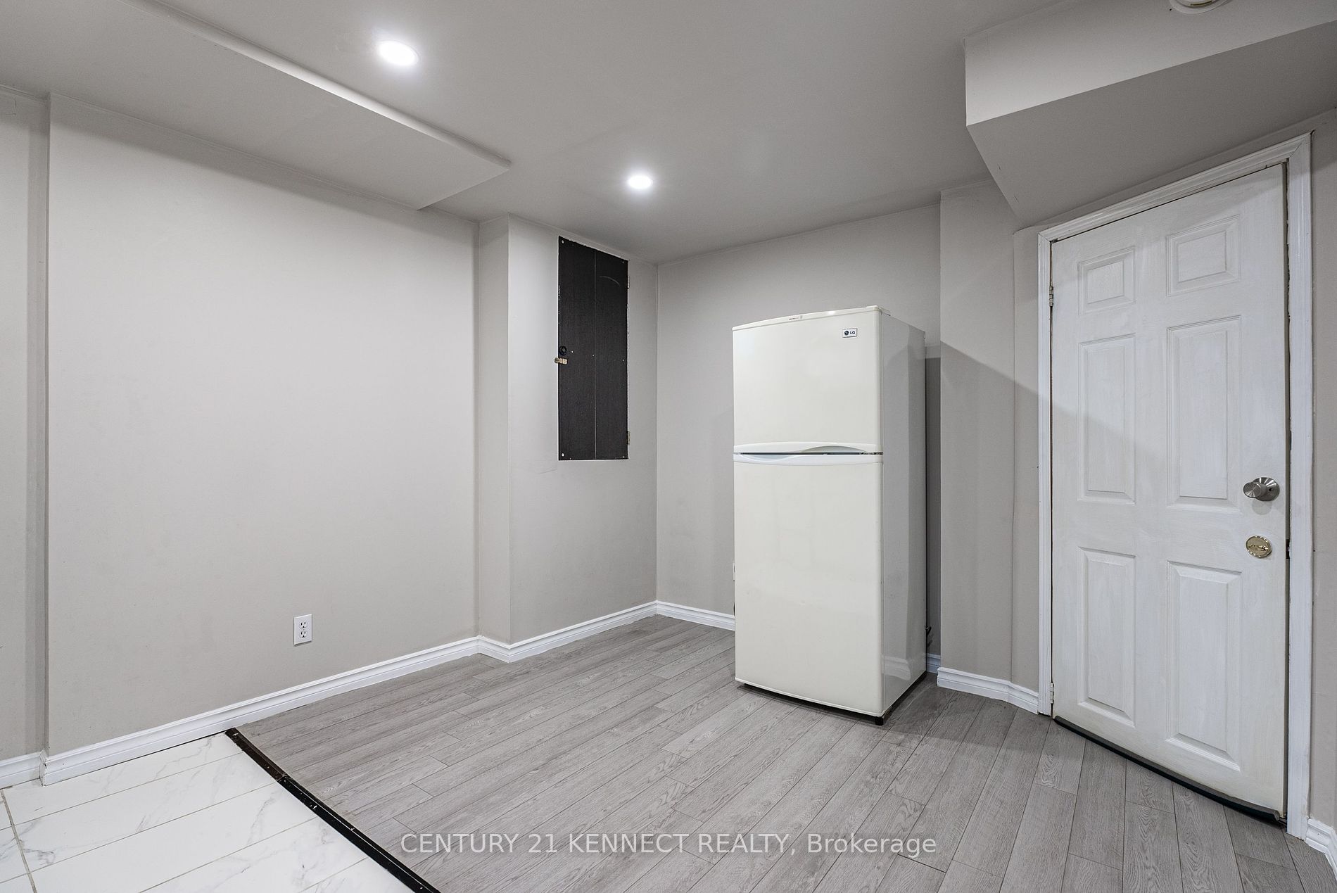 5 Knotty Pine Drive