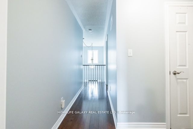 32 Dart Crt