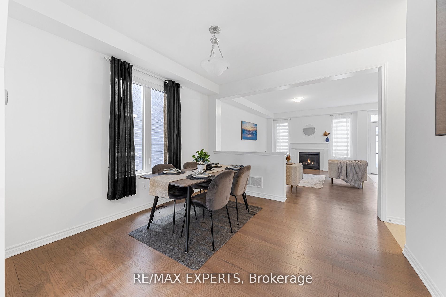 1508 Honey Locust Pl