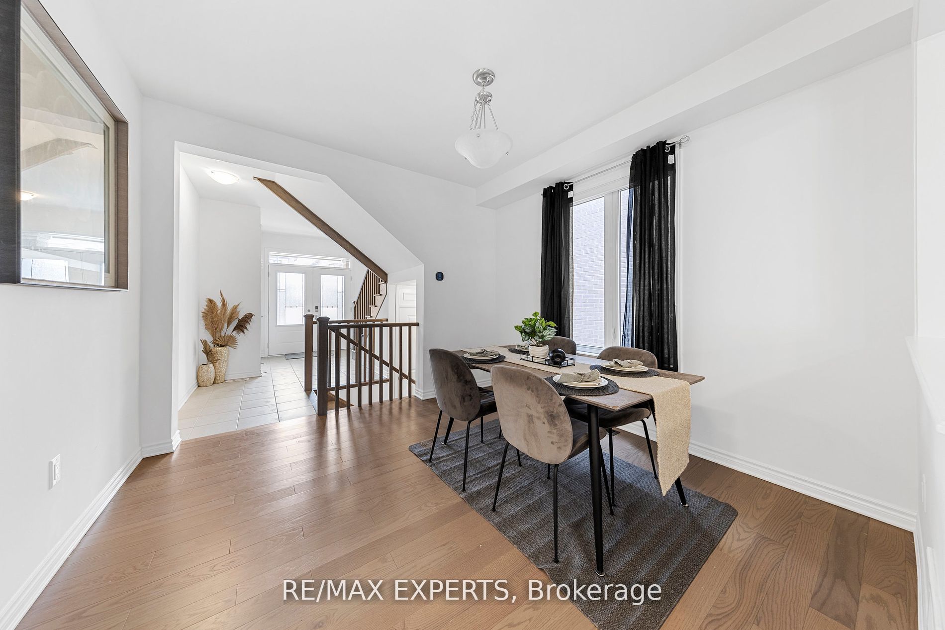 1508 Honey Locust Pl