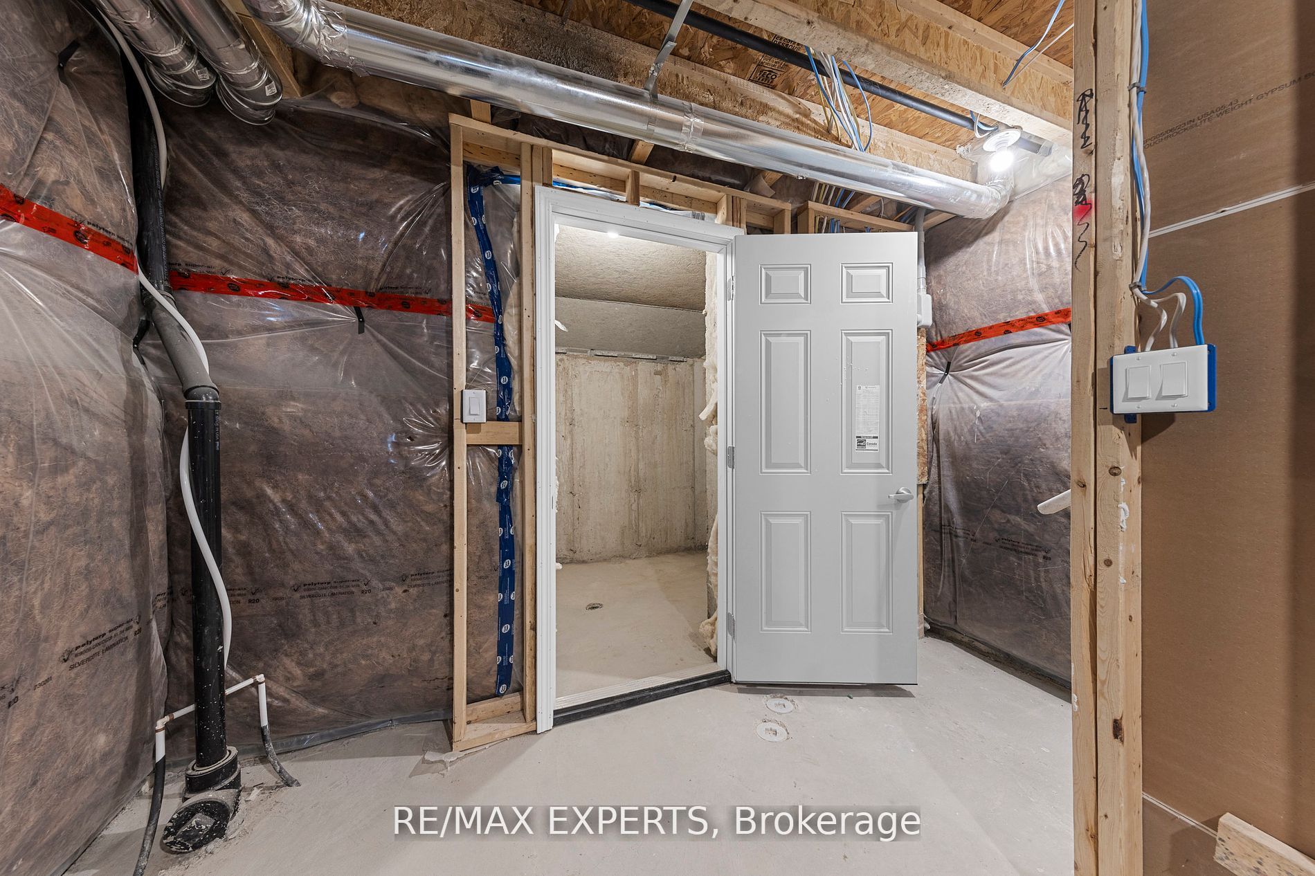 1508 Honey Locust Pl