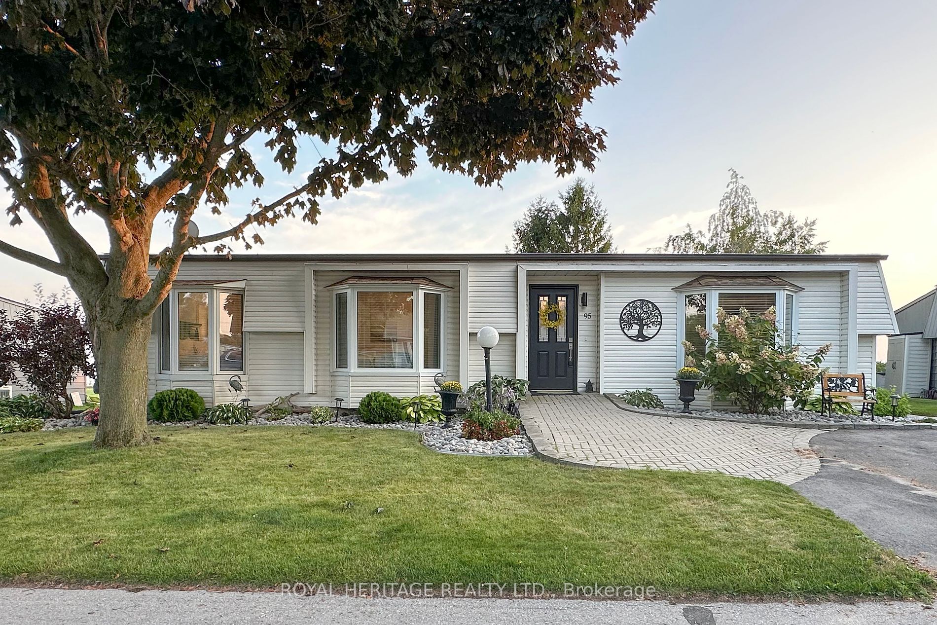95 The Cove Road
