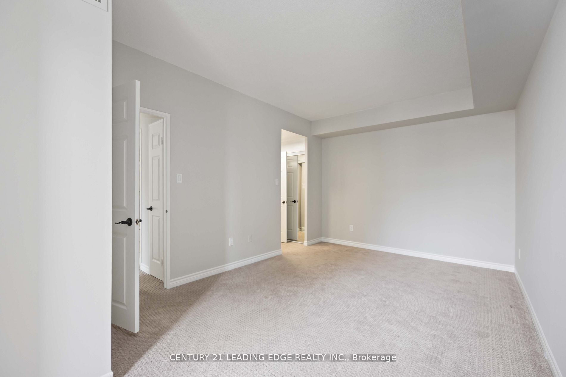 3233 Eglinton Ave E, #1001