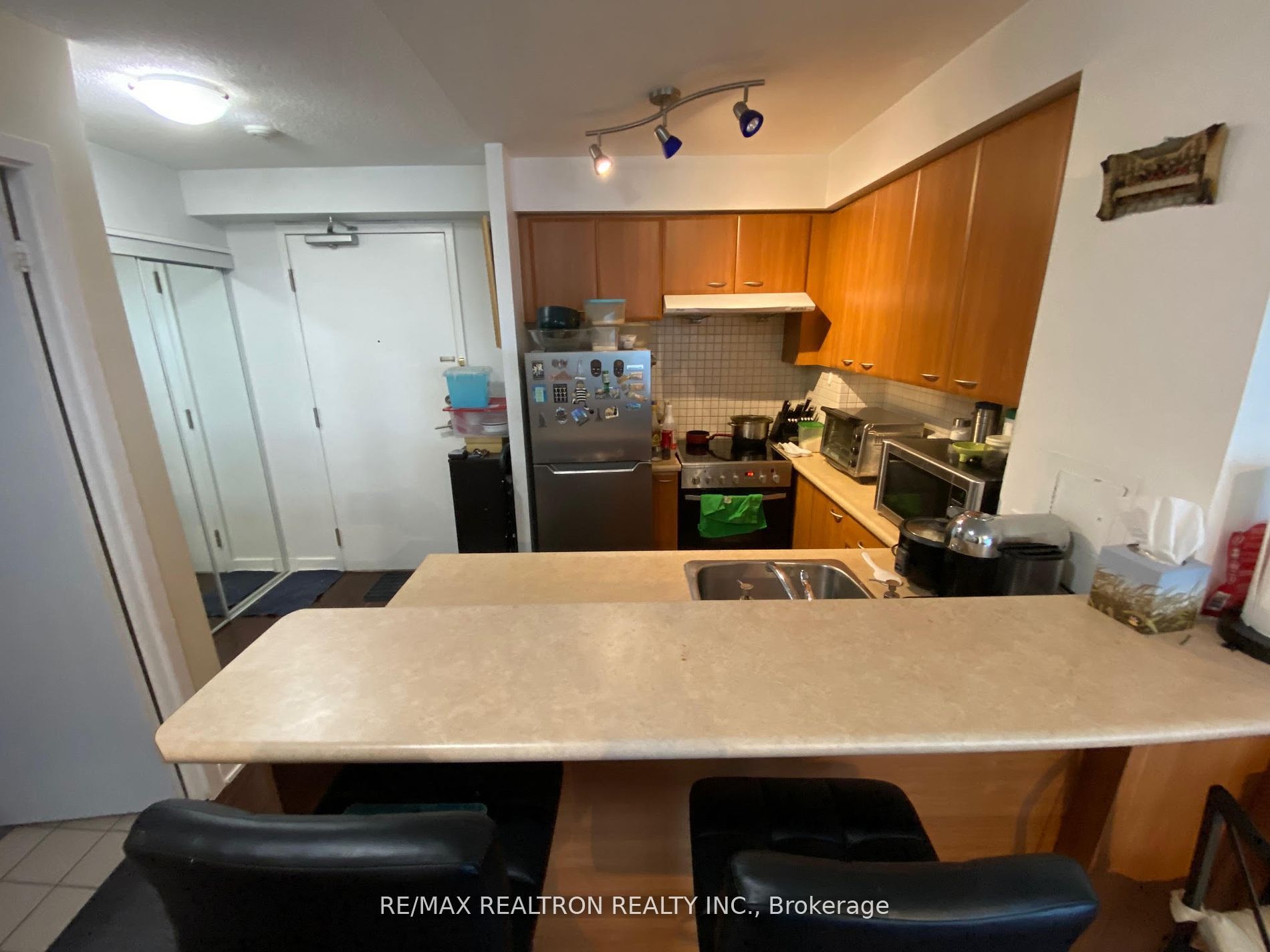 38 Lee Centre Dr, #606