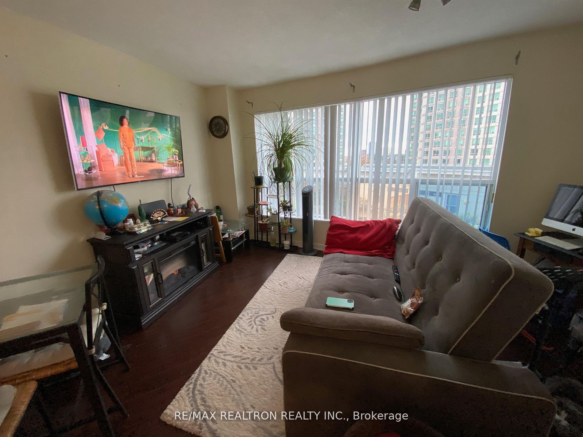 38 Lee Centre Dr, #606