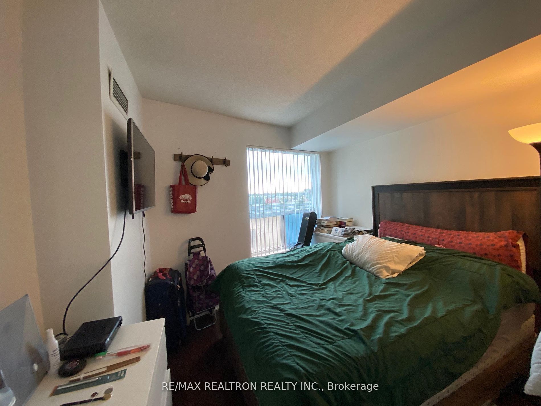 38 Lee Centre Dr, #606