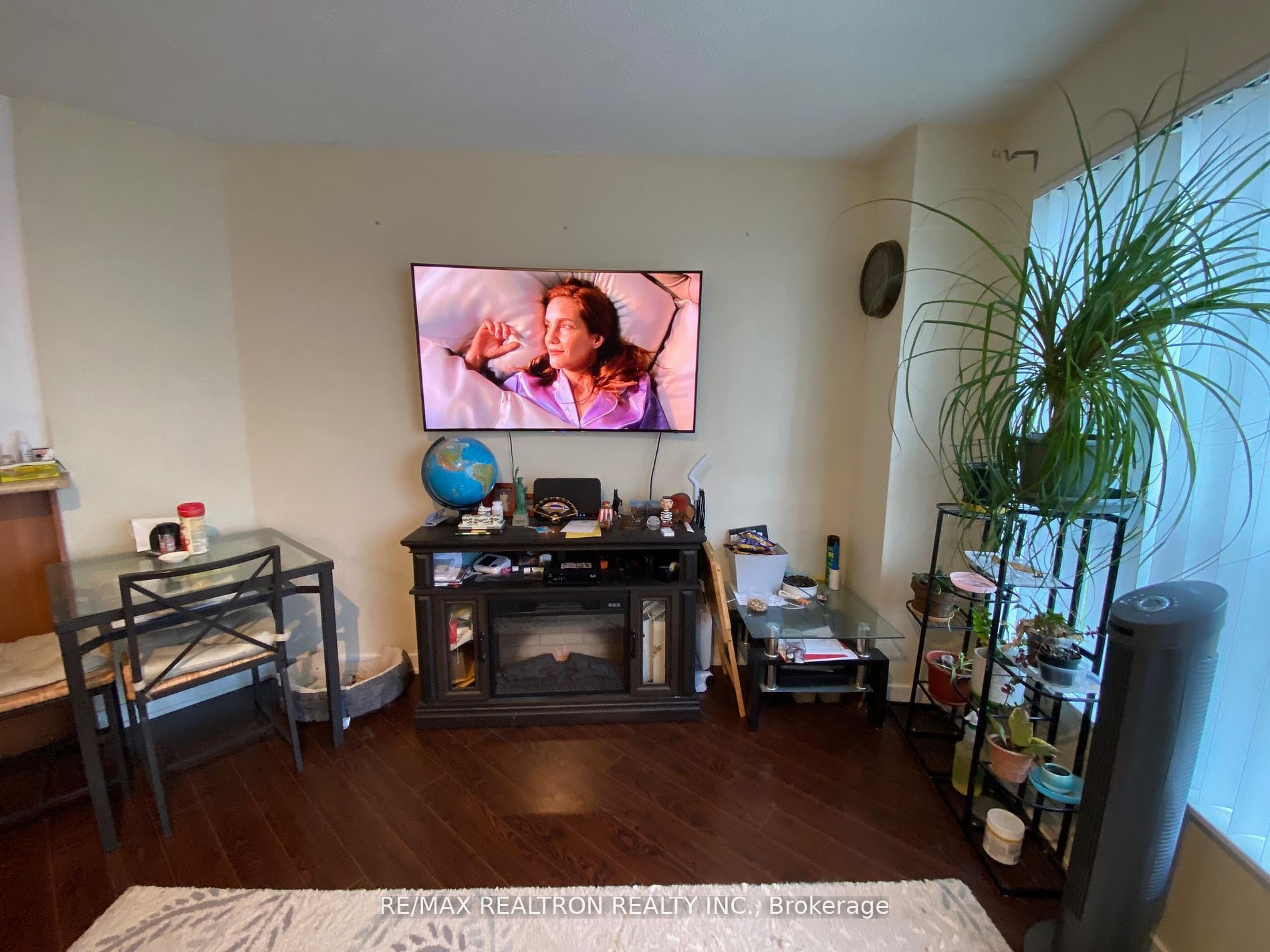38 Lee Centre Dr, #606