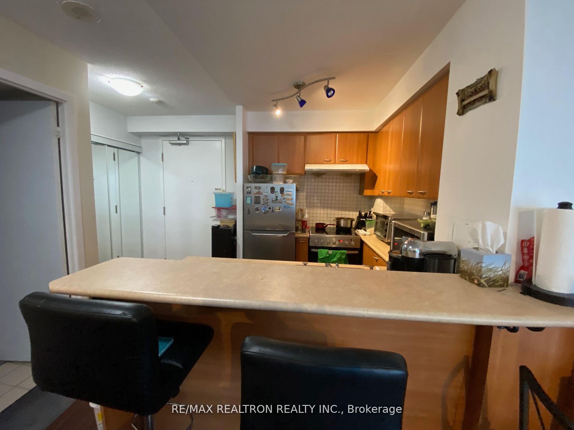 38 Lee Centre Dr, #606