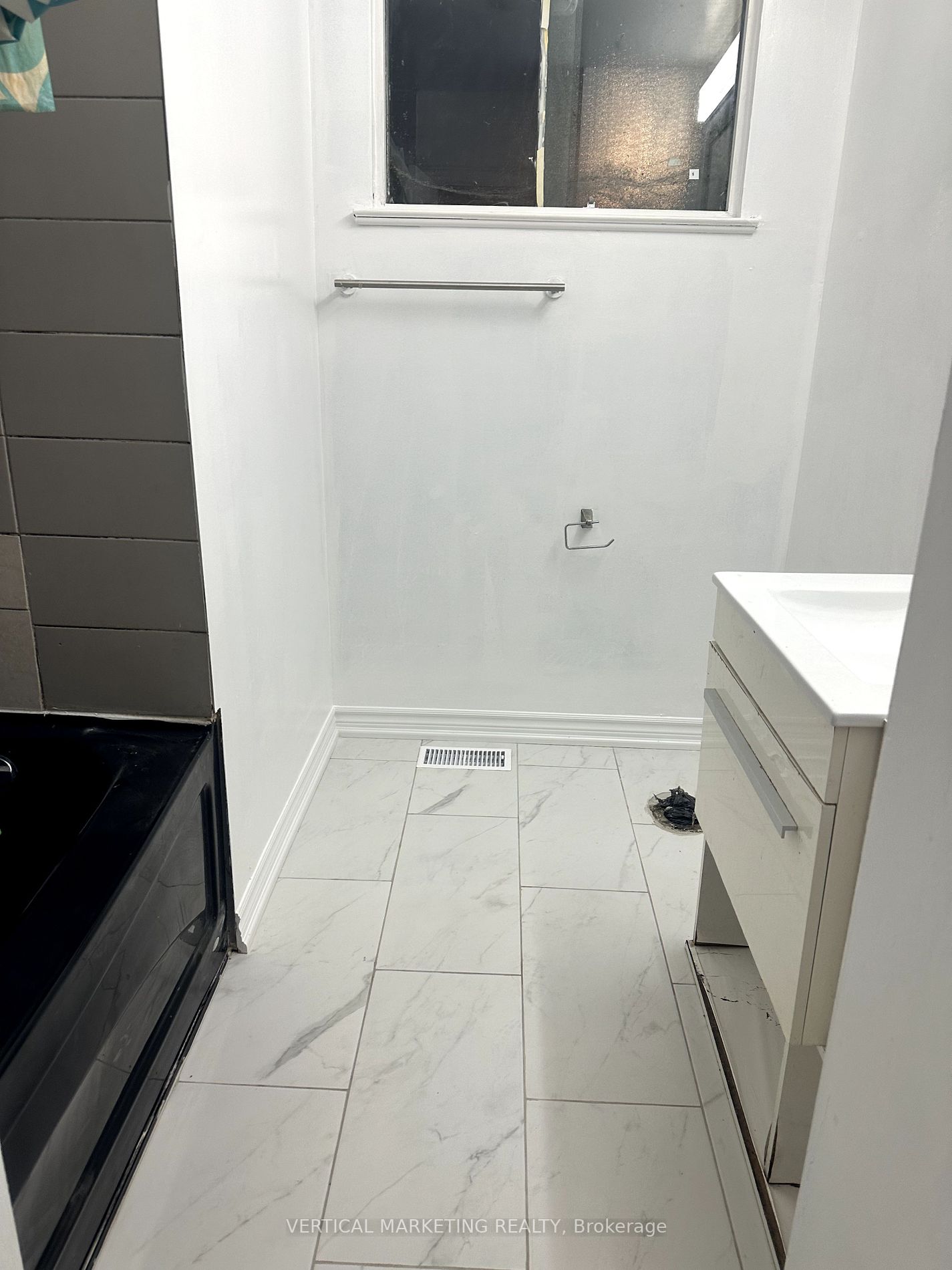 29 Bledlow Manor Dr