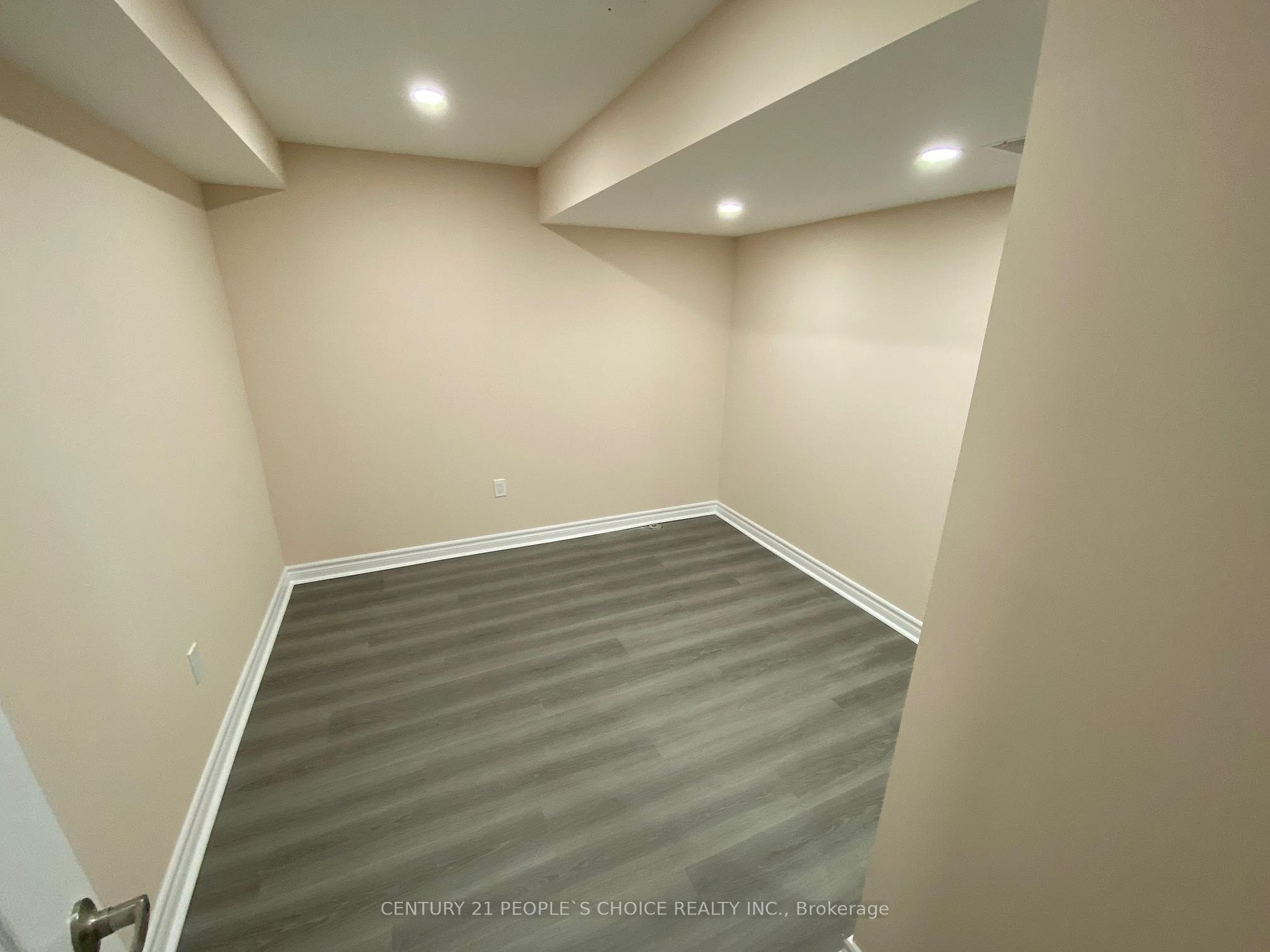 67 Ladysbridge Drive, #Lower