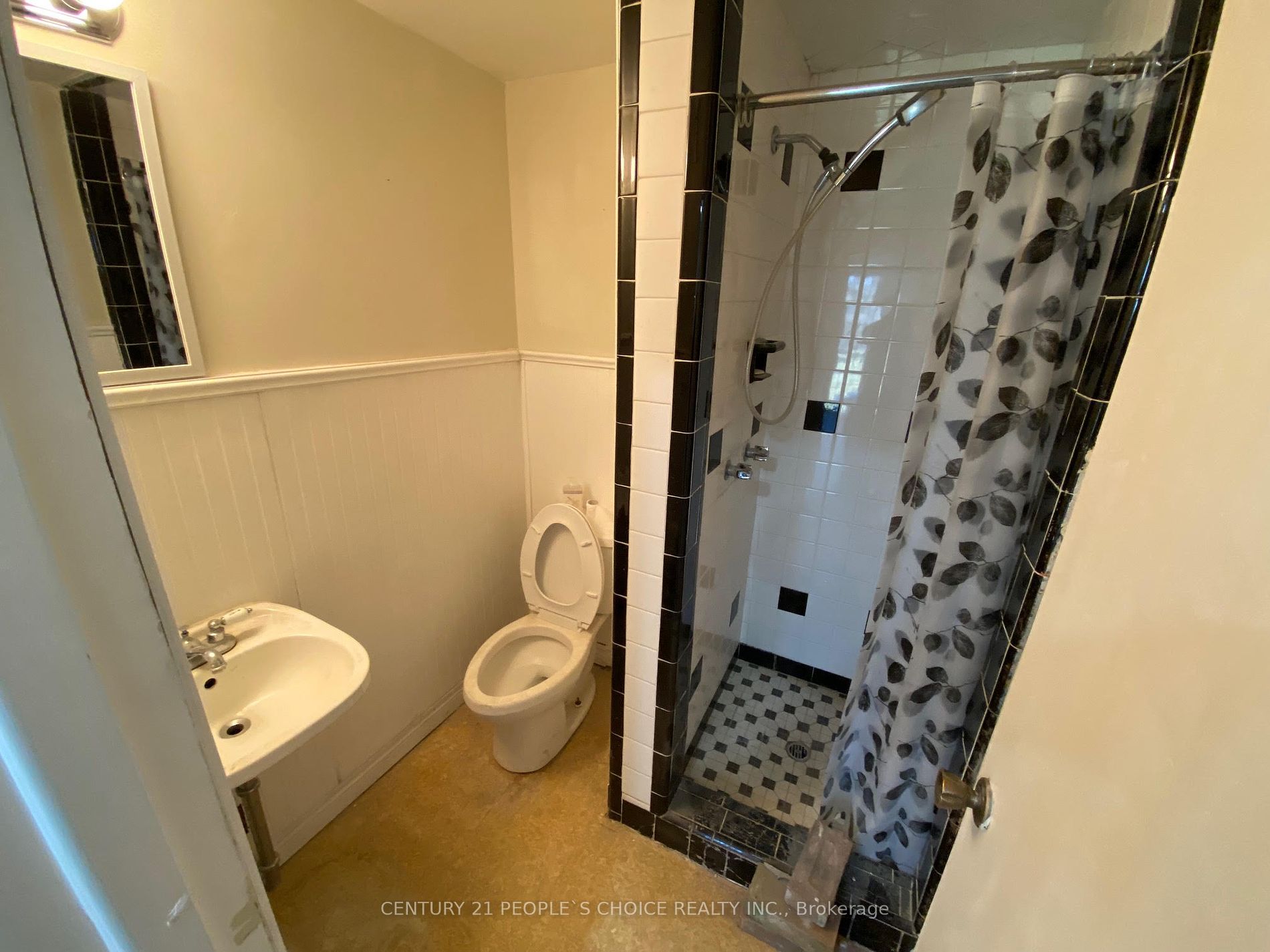 67 Ladysbridge Drive, #Lower