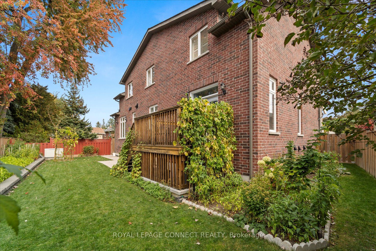 4 Youngmill Dr