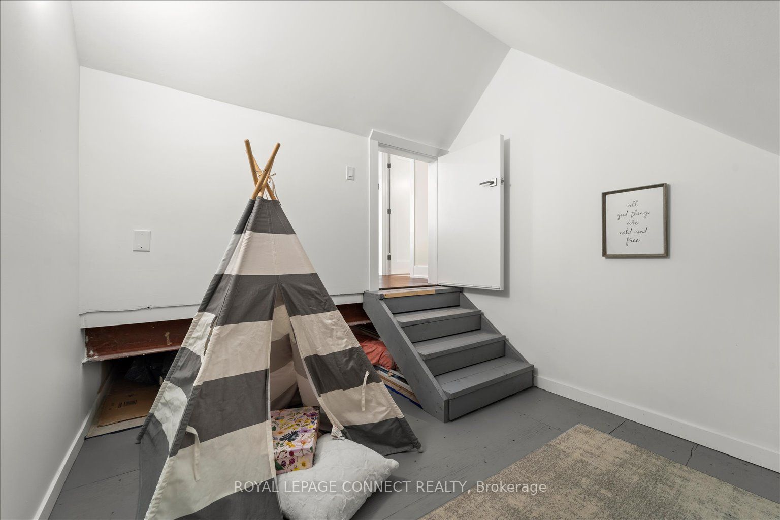 4 Youngmill Dr