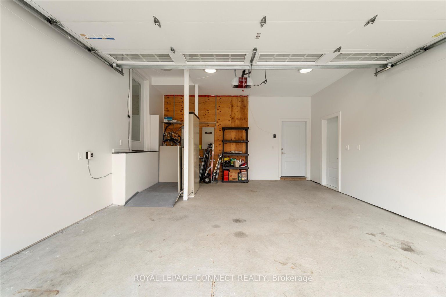4 Youngmill Dr