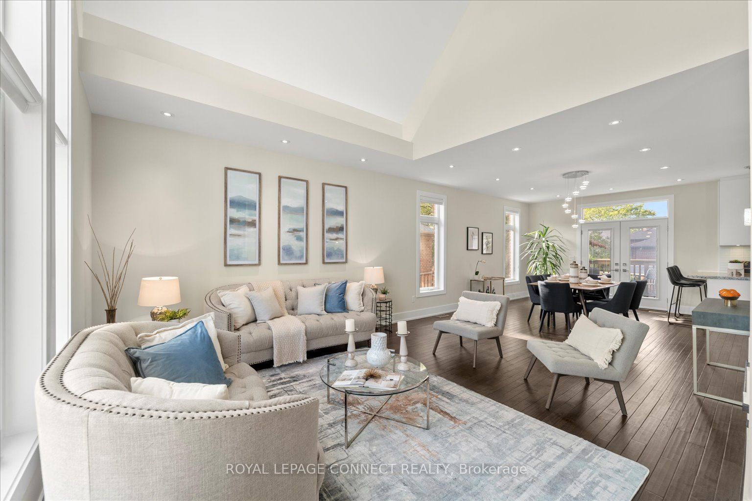 4 Youngmill Dr