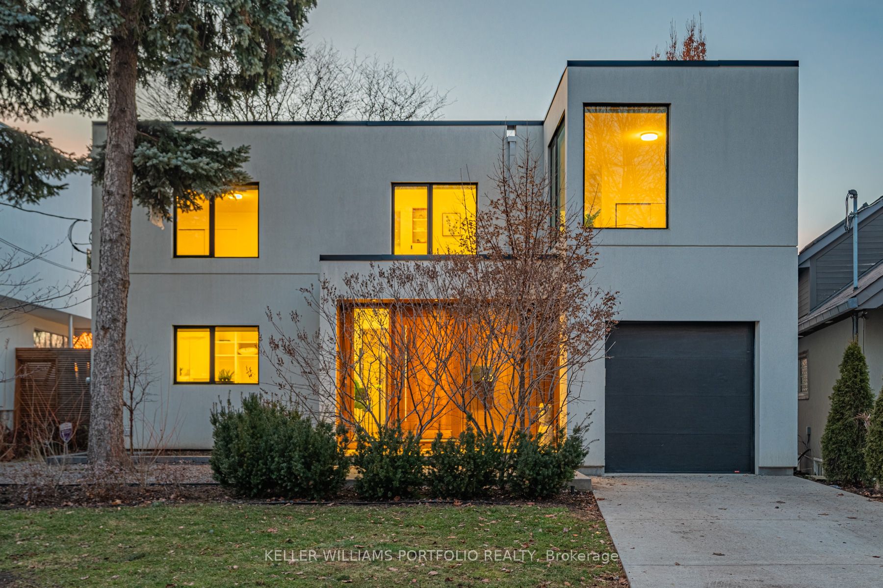 40 Hillside Dr