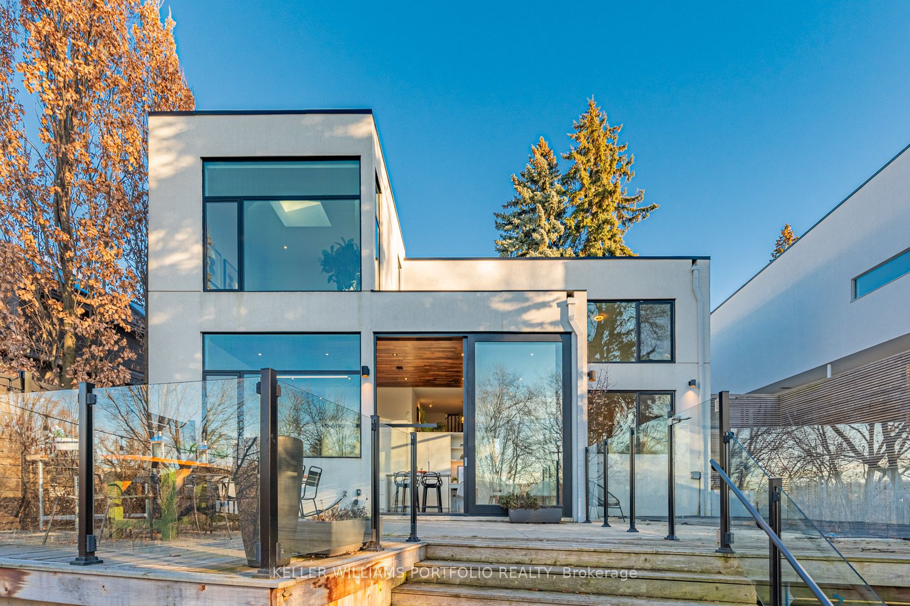 40 Hillside Dr