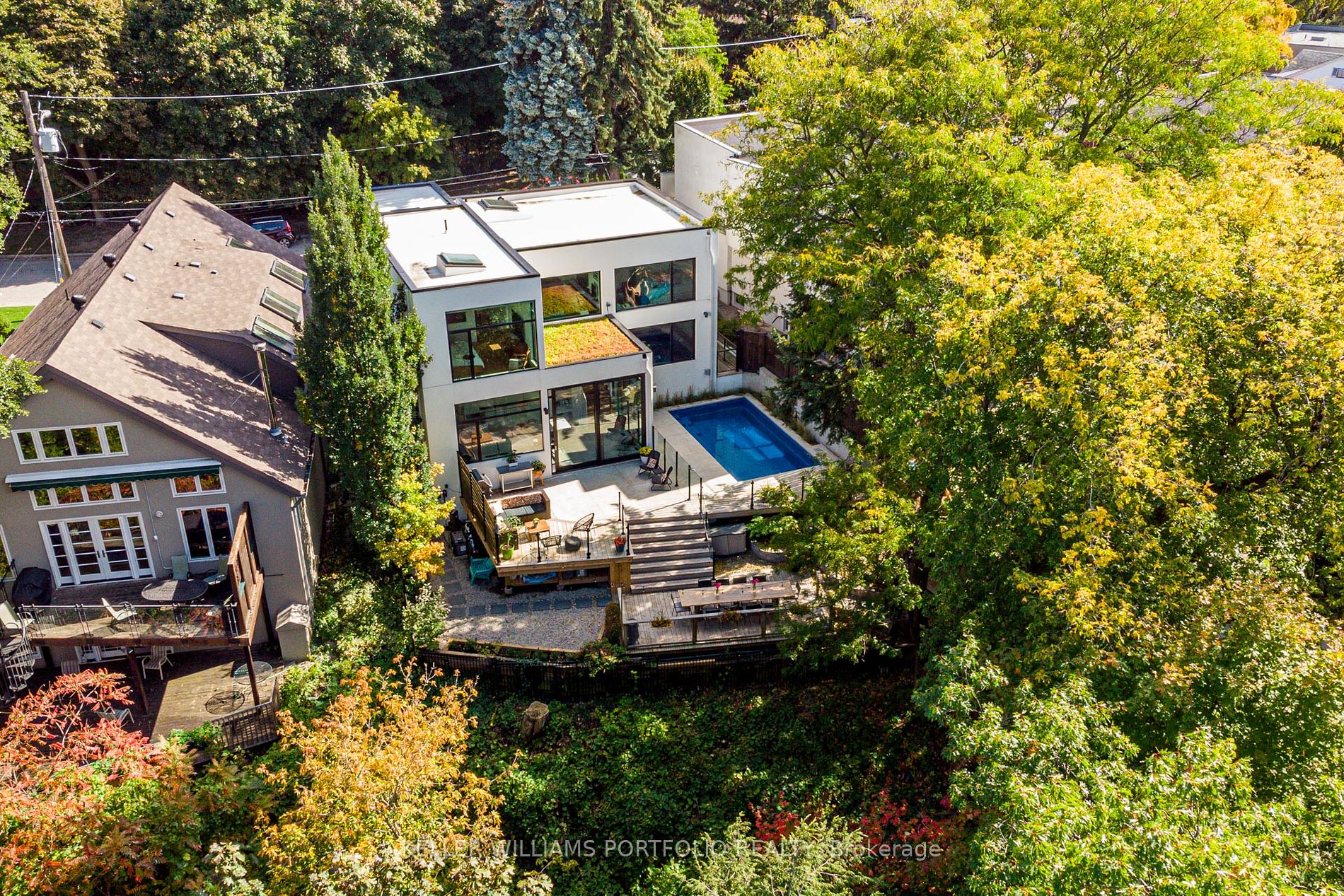 40 Hillside Dr