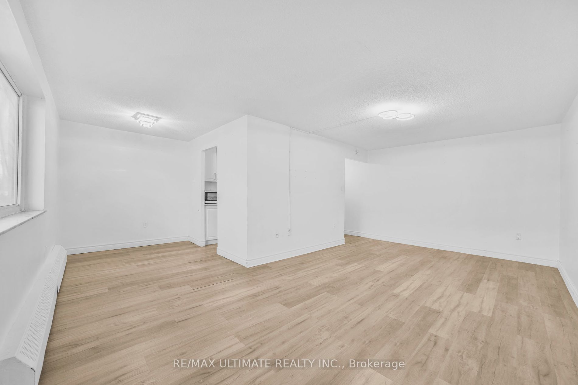 936 Glen St, #205