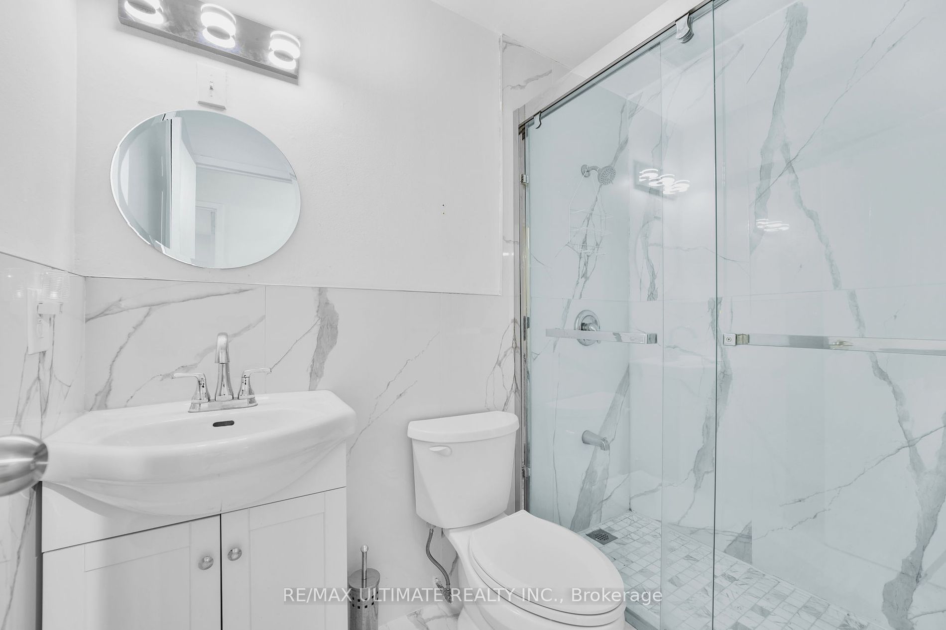 936 Glen St, #205