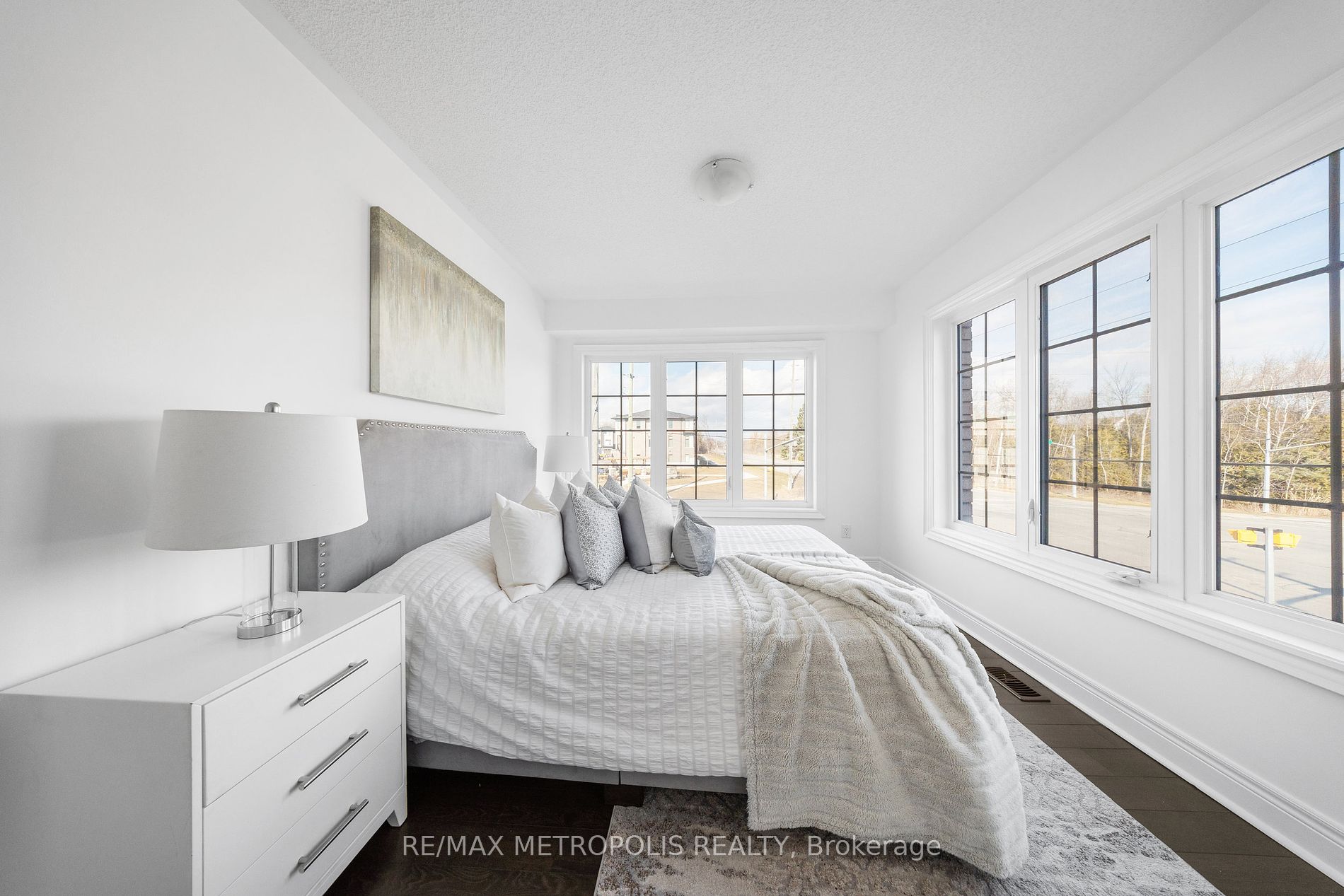 285 Finch Ave, #19