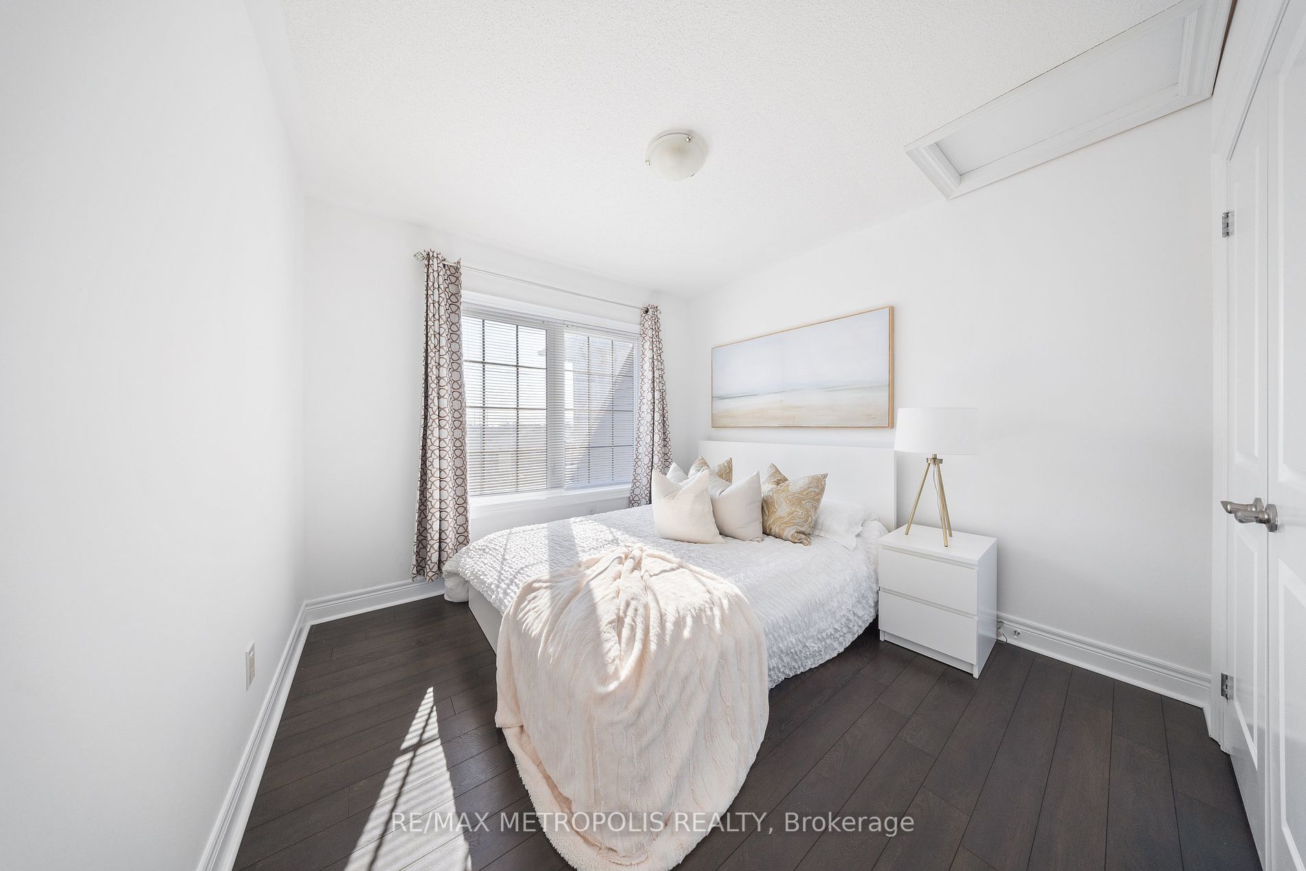 285 Finch Ave, #19