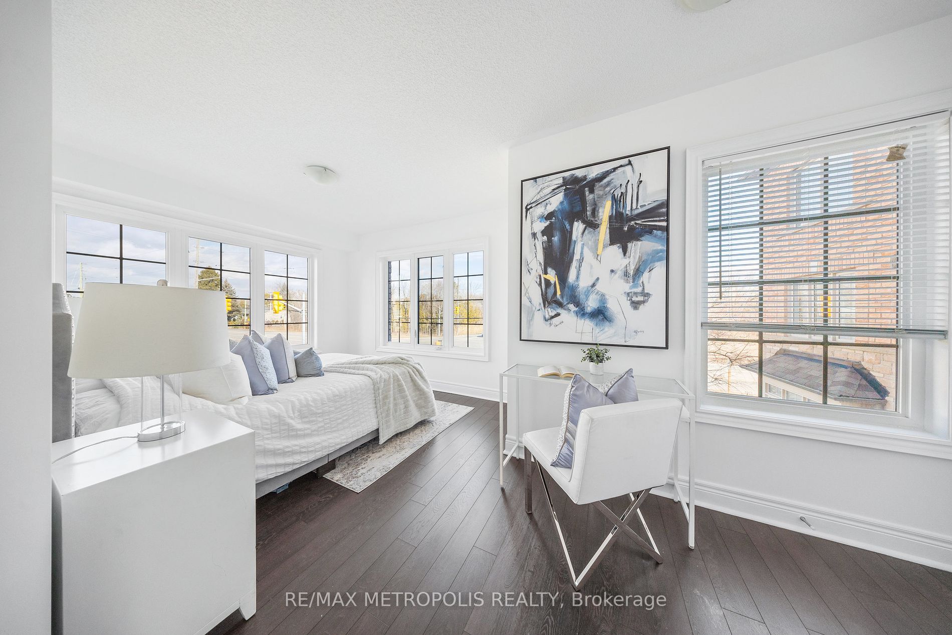 285 Finch Ave, #19