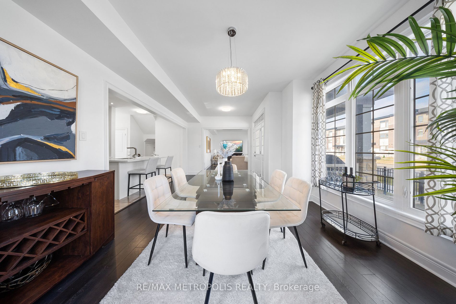 285 Finch Ave, #19
