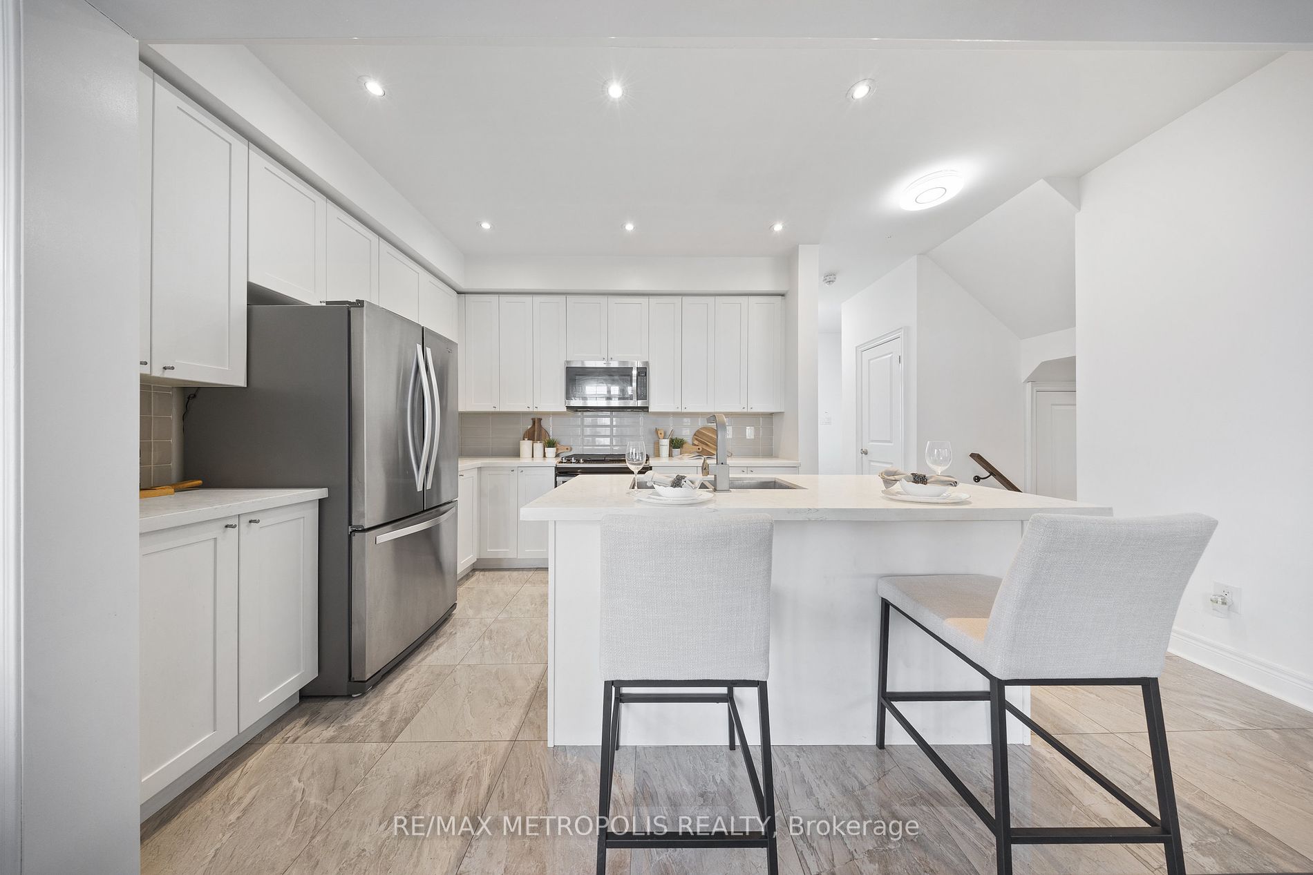 285 Finch Ave, #19