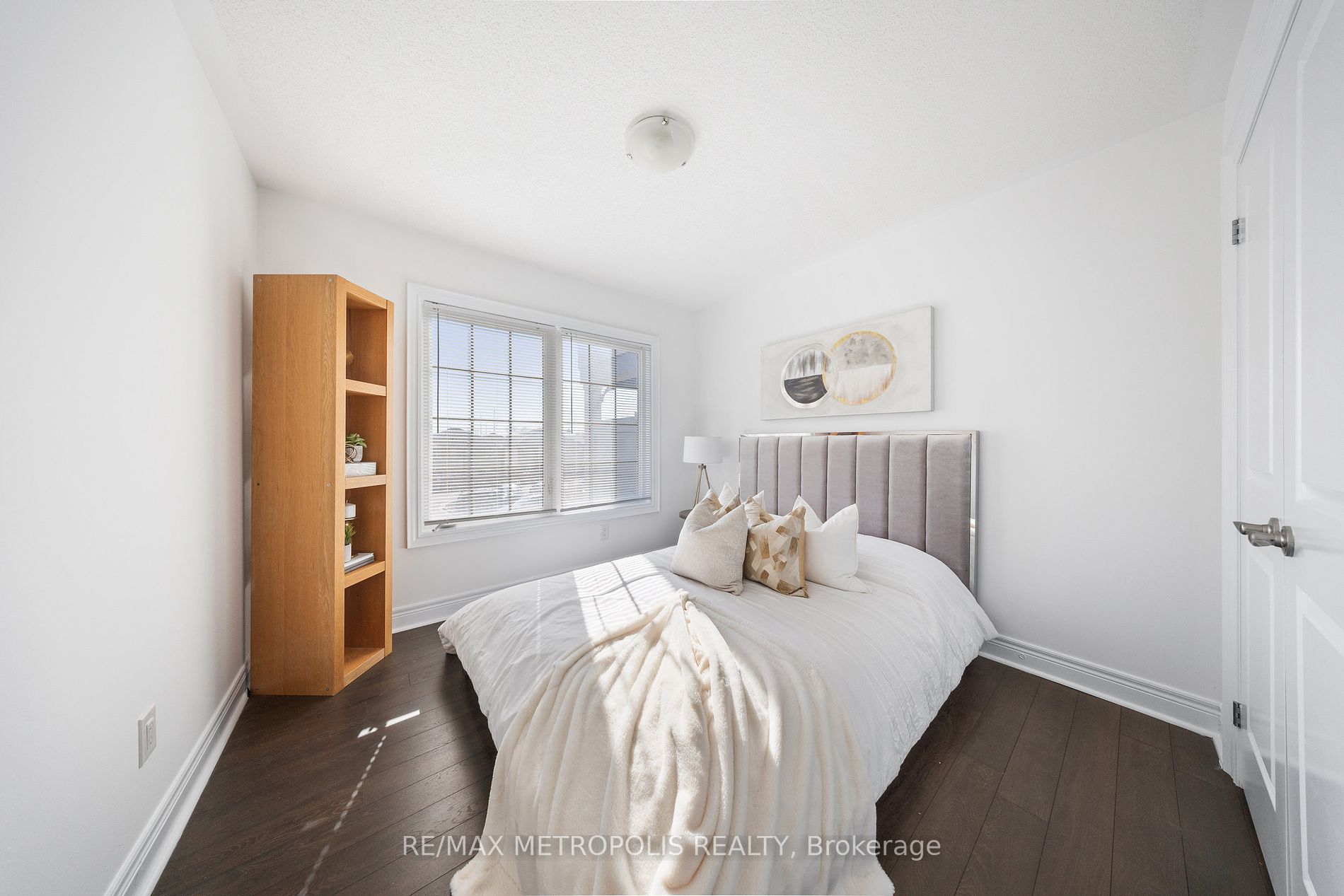 285 Finch Ave, #19