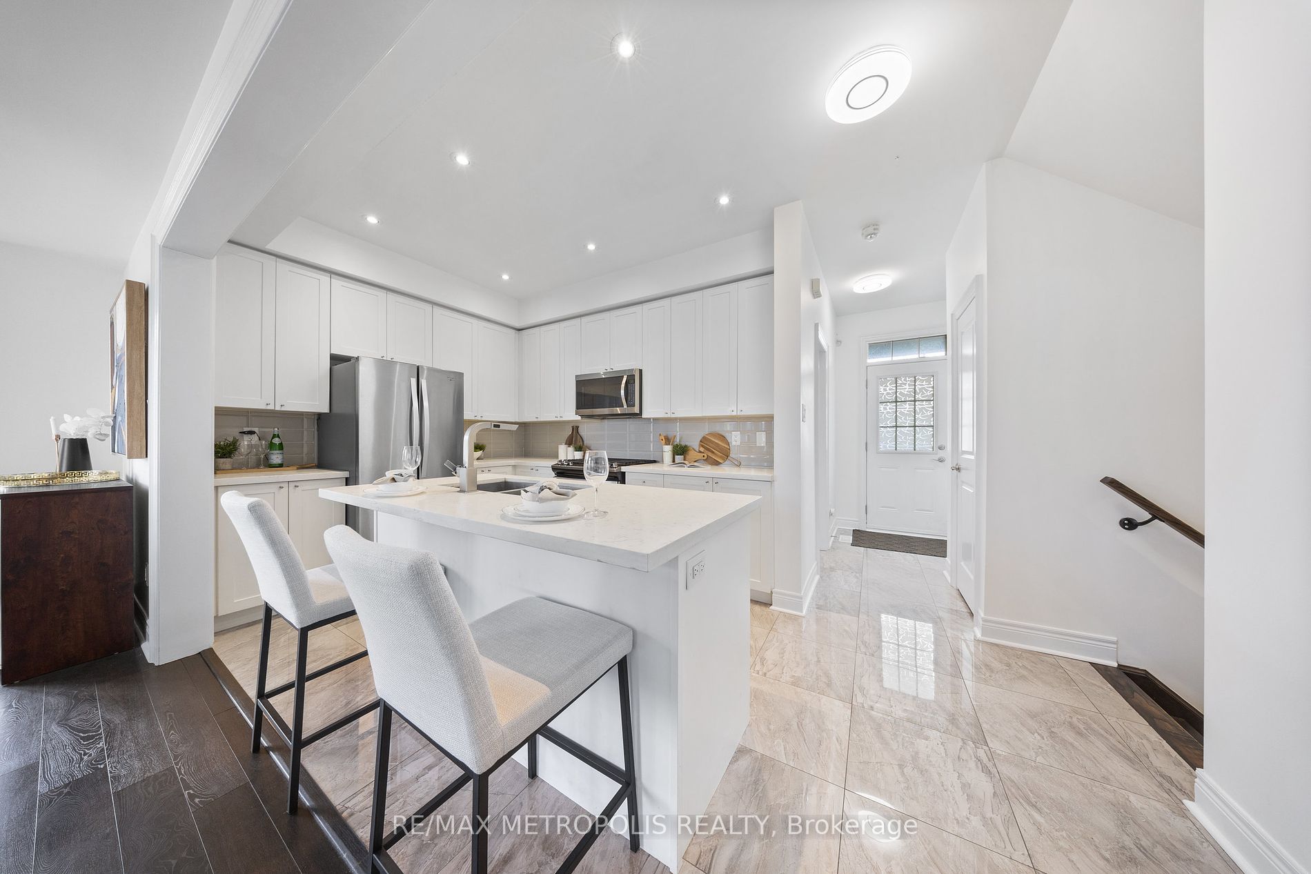 285 Finch Ave, #19