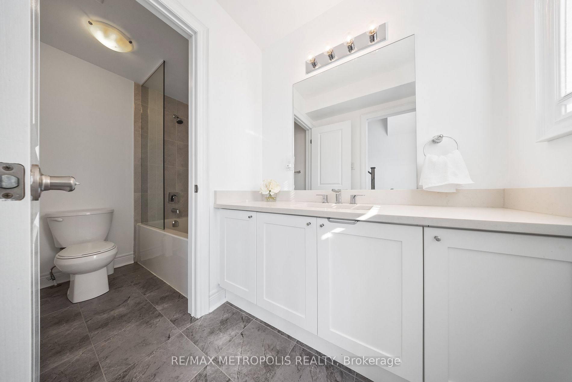 285 Finch Ave, #19