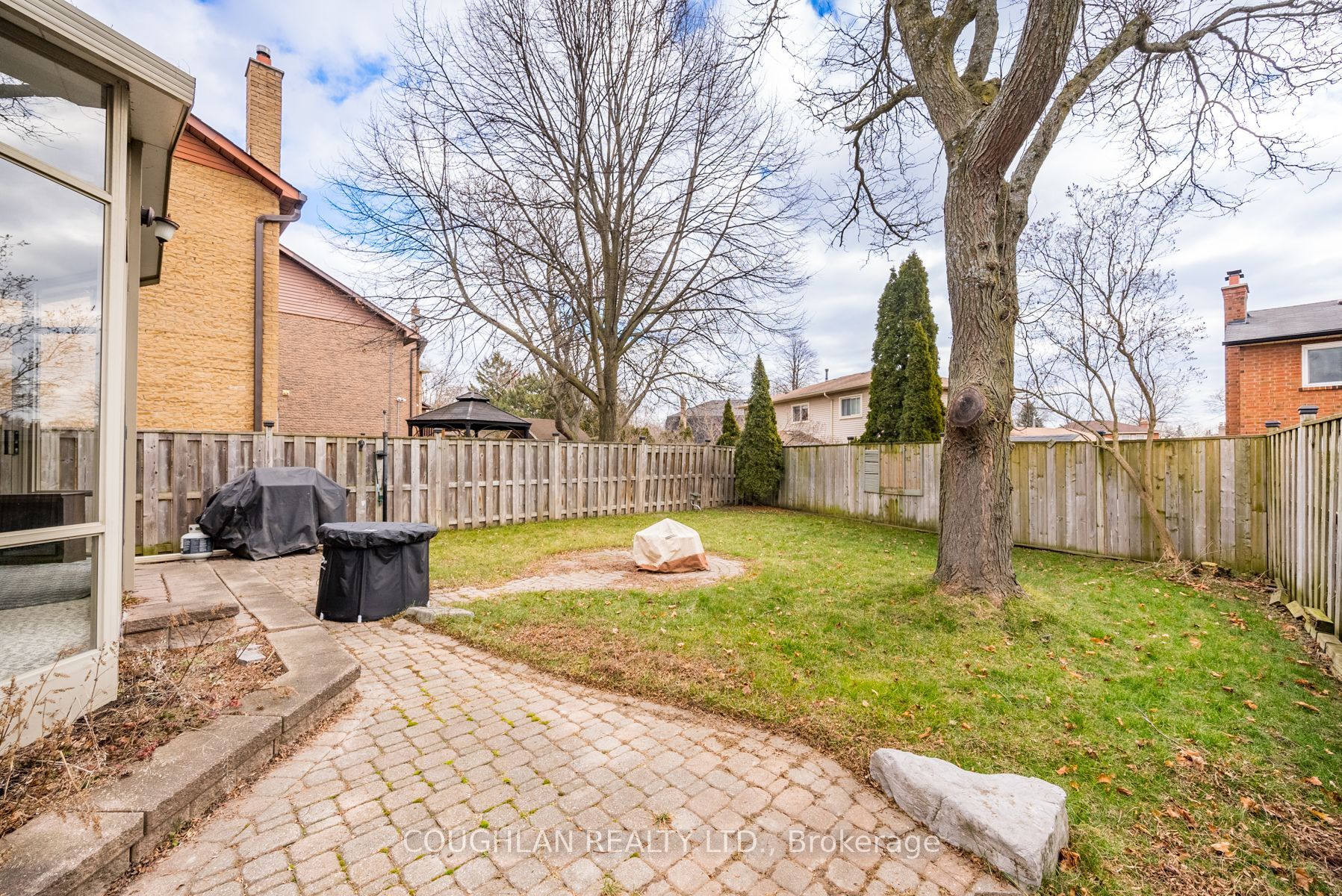 39 Longfellow Court