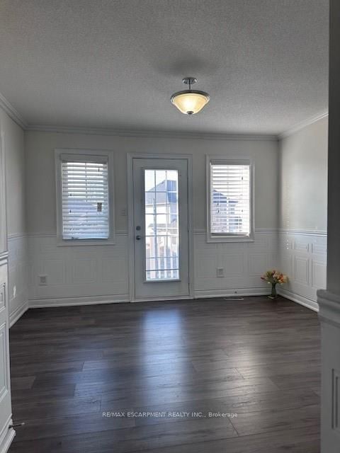 31 Donaldson Dr