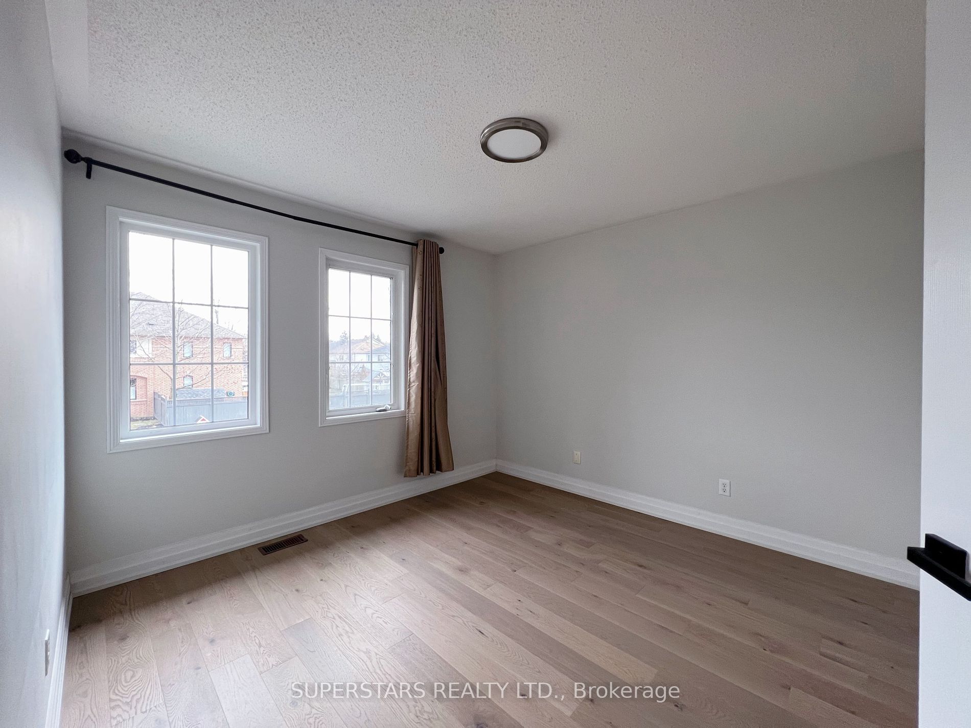 2 Redvers Street