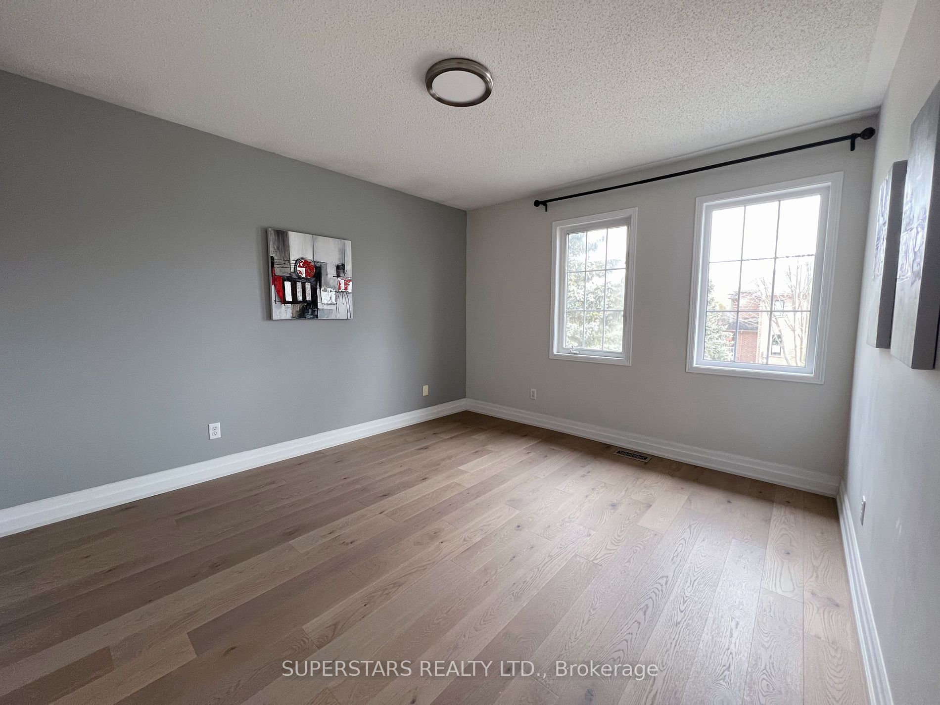 2 Redvers Street